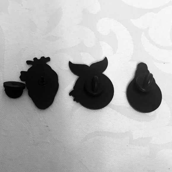 Enamel Ocean Wave Brooch Set, Scrub Pin Collector - Picture 6 of 6